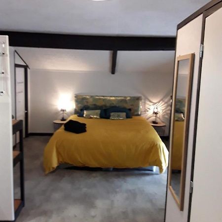 La Chambre D'A Cote Doulezon Экстерьер фото